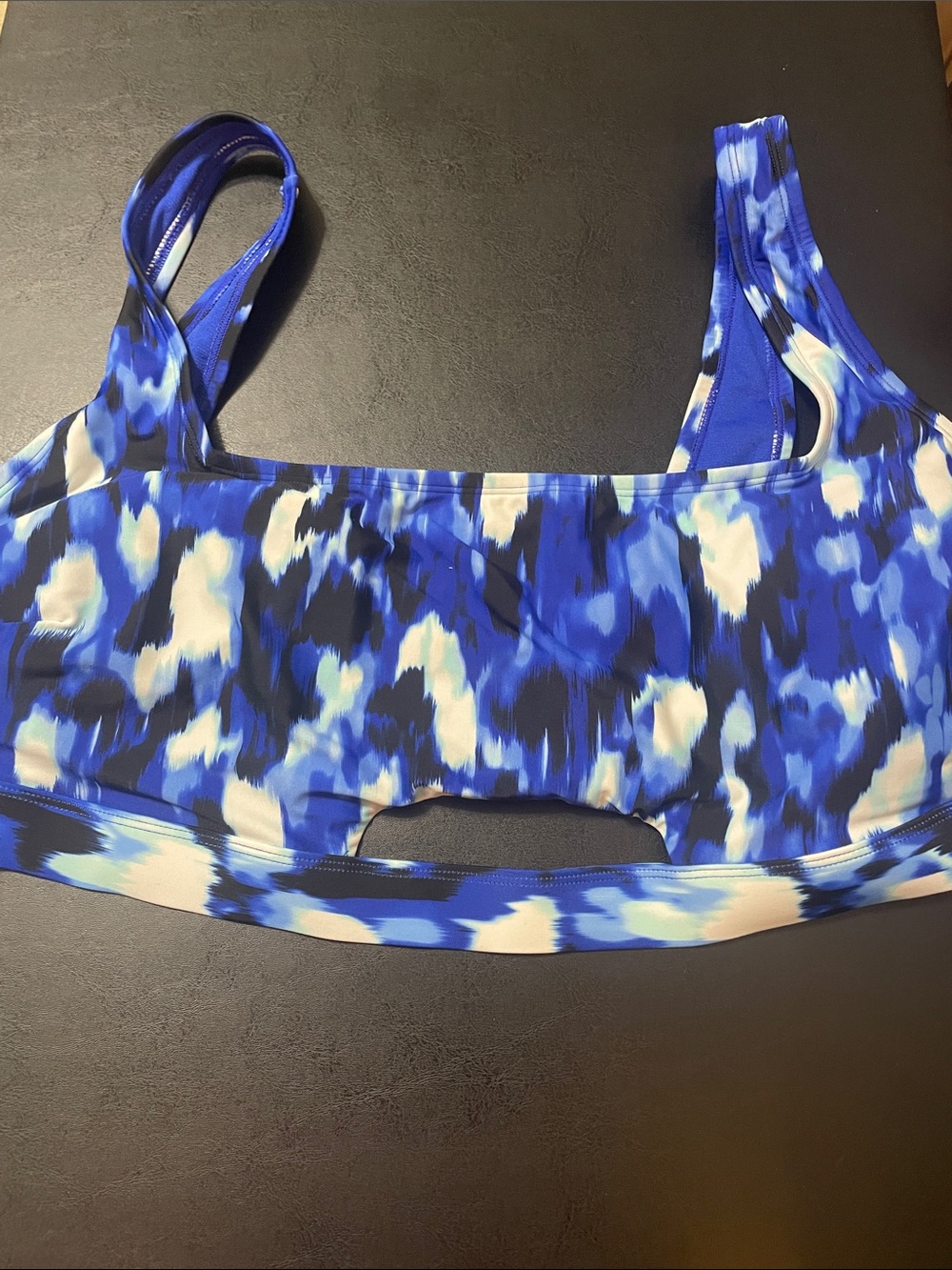 Blue & White Abstract Print Swim Top NWOT Sz. 3 X Time and Tru
